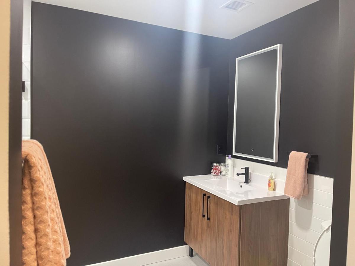 Apartament Hartford Downtown: 2Mins Walk To Xl Center Zewnętrze zdjęcie