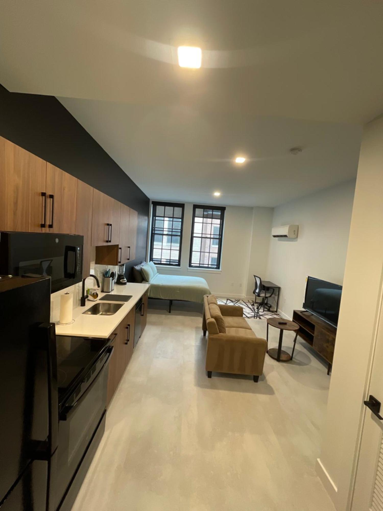 Apartament Hartford Downtown: 2Mins Walk To Xl Center Zewnętrze zdjęcie